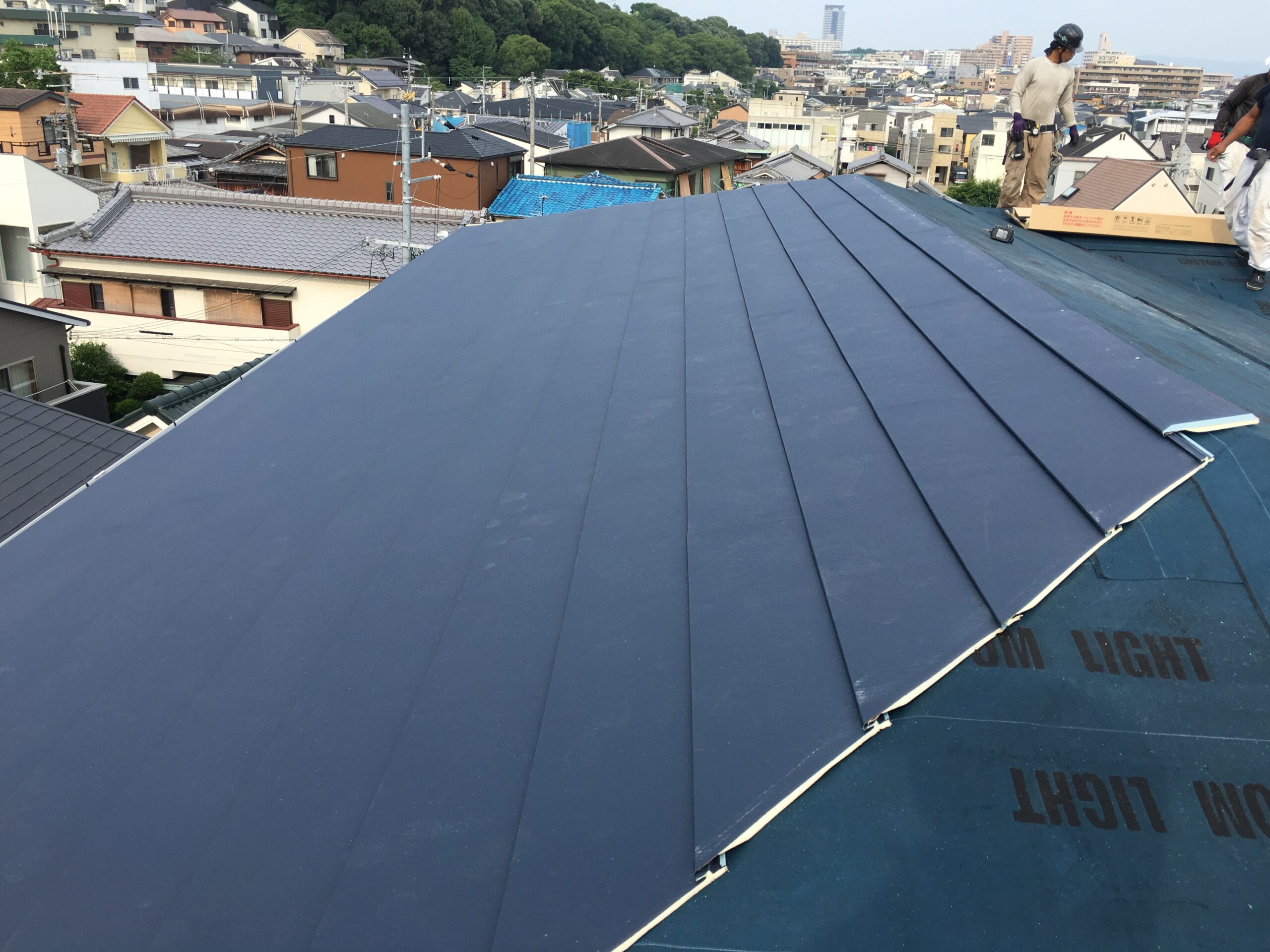 石粒付き金属屋根
